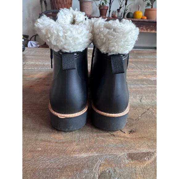 Bernardo Wiley rubber and faux fur boots women’s sz 9 black - Picture 3 of 7